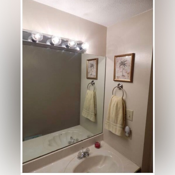 Bundle of 10 Sylvania 60w Double life clear Bulbs - Picture 3 of 4